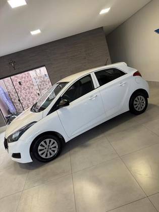 HYUNDAI HB20 1.0 UNIQUE 12V FLEX 4P MANUAL